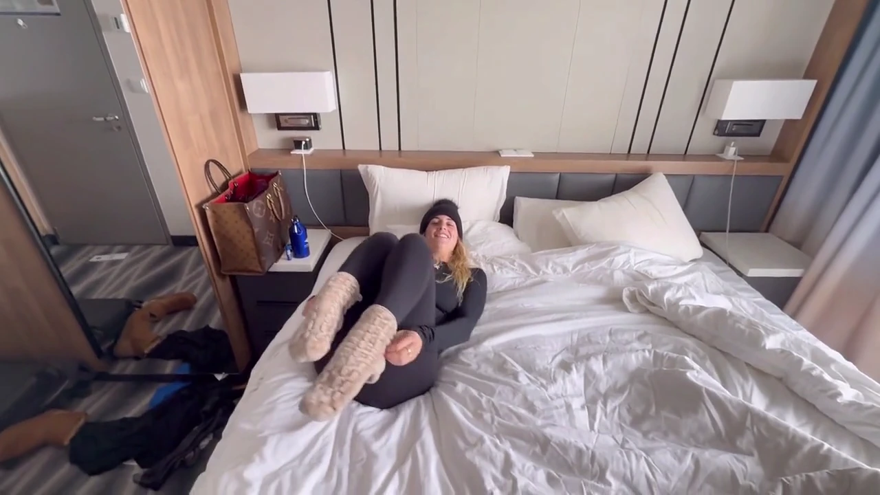 Beautiful woman cheats with a handsome man on a cruise and gets a facial porn video